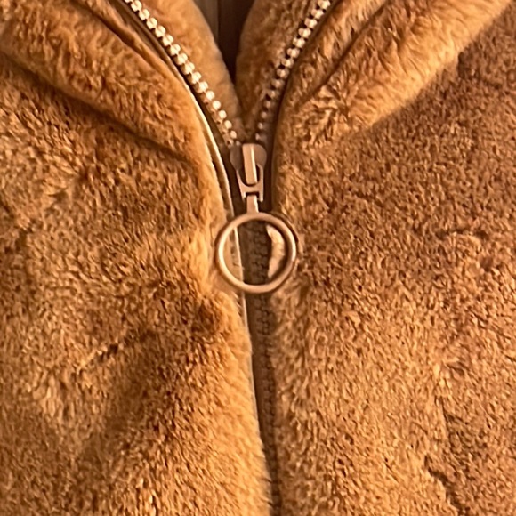 Caramel Faux Fur Jacket (US S) - Picture 3 of 7